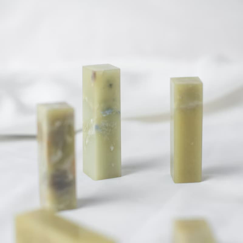 刻在你心底的名字 / 寶泥齋純手作印鑑章 - 青田石