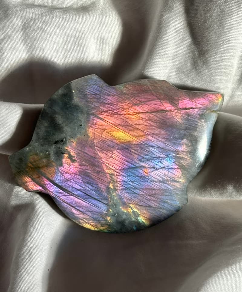 拉長石 罕有天然 雲朵 玫瑰金粉紅色紫色 雙面光 手握 手把玩