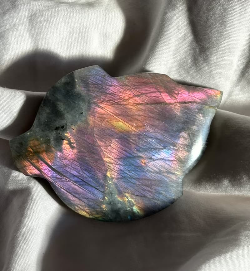 拉長石 罕有天然 雲朵 玫瑰金粉紅色紫色 雙面光 手握 手把玩