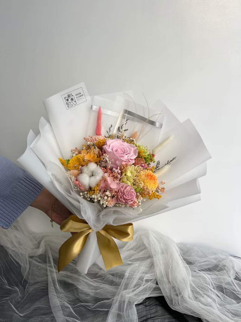 伊登花室 粉永生玫瑰搭進口乾燥花束