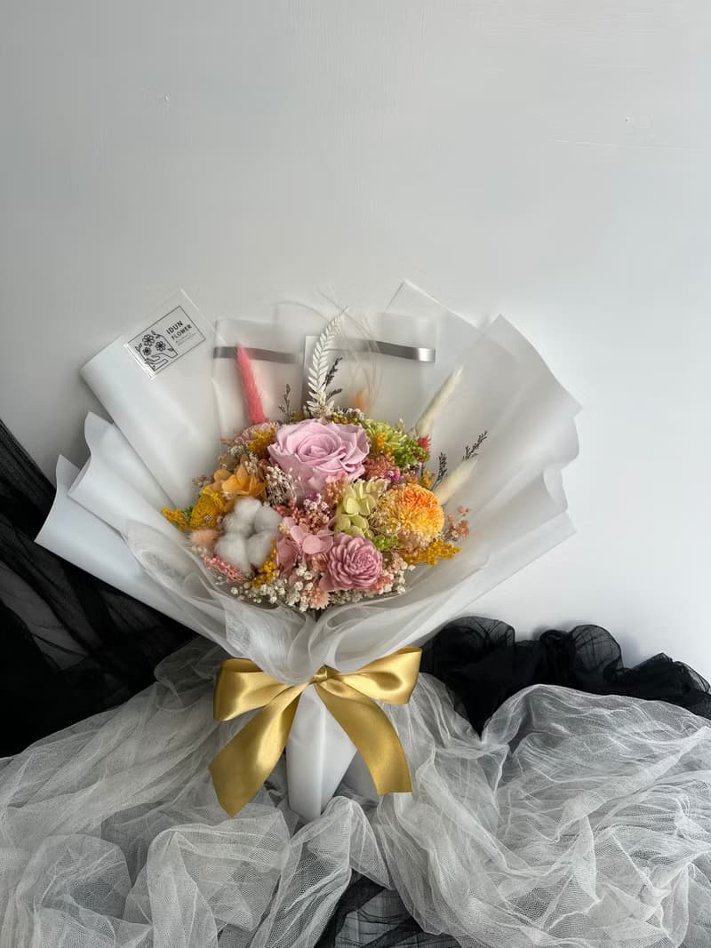 伊登花室 粉永生玫瑰搭進口乾燥花束