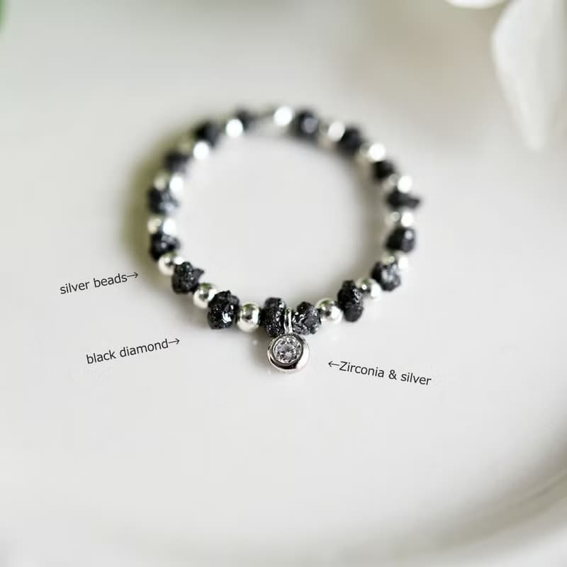 オリジナルデザイン 永遠不変 ブラックダイヤモンドとシルバービーズのリング ピンキーリング 4月誕生石