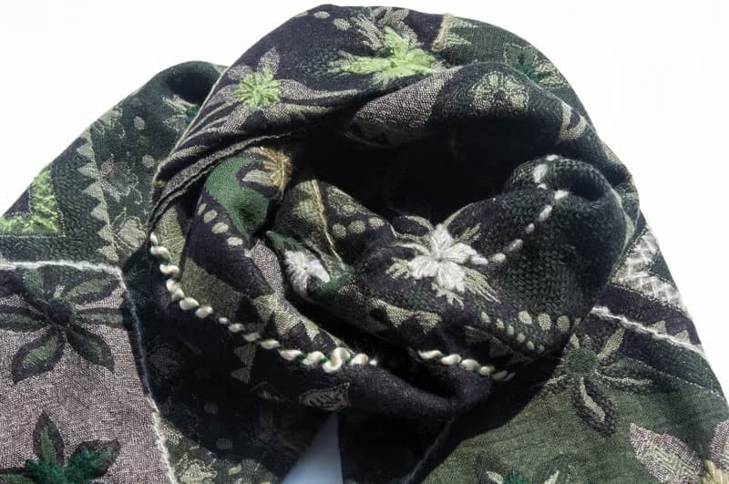 喀什米爾Cashmere刺繡羊毛披肩 針織圍巾 刺繡圍巾 克什米爾-花朵