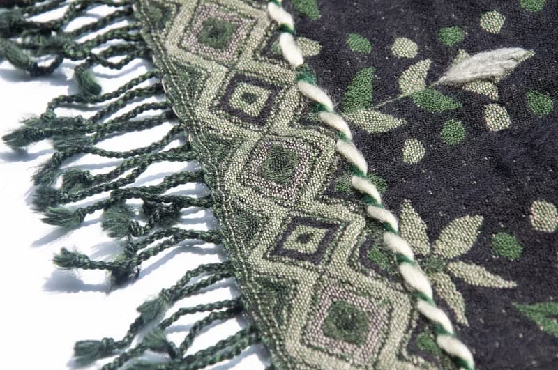 喀什米爾Cashmere刺繡羊毛披肩 針織圍巾 刺繡圍巾 克什米爾-花朵