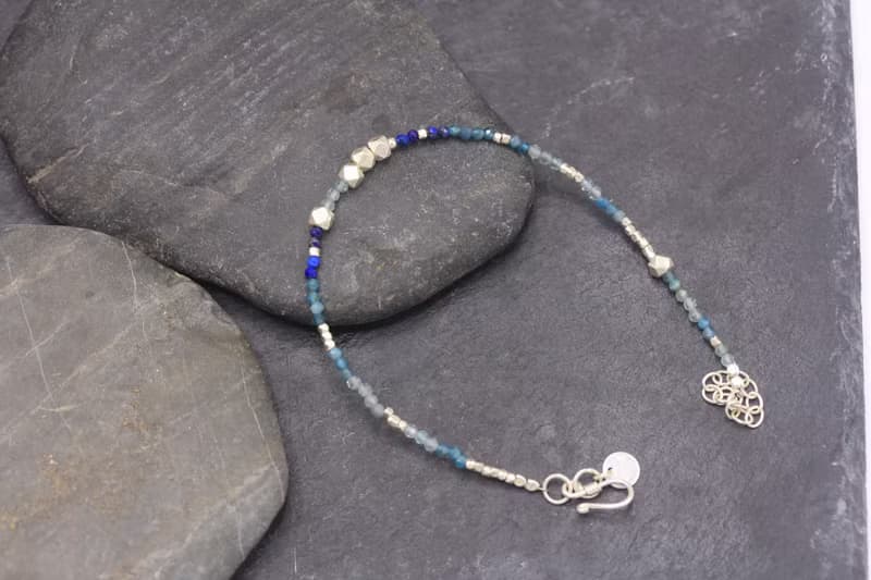 Topaz, lapis lazuli and silver beads bracelet with adjustable chain (B0083)