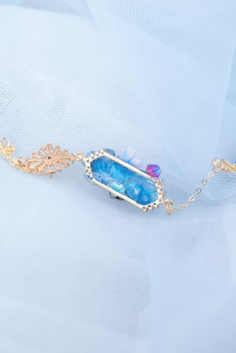 Valeria 婓夜 : 星橋小花束雙層十字手鍊