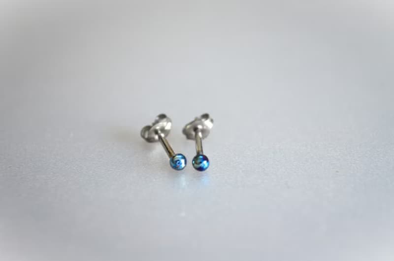 Titanium　pierced earrings・チタンピアス2粒・=P・B=１６G