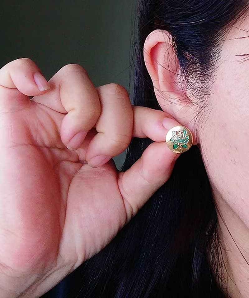 Vintage Jewelry 西洋古董飾品 景泰藍 綠玫瑰 小巧 針式耳環