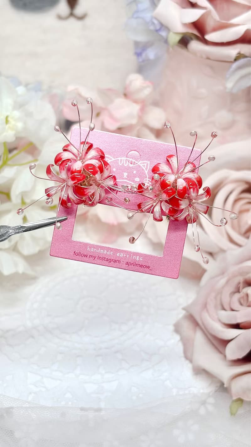 紅色漸層彼岸花 貼耳式耳環 耳夾/耳針