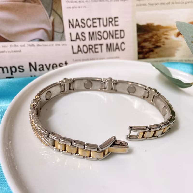 【西洋古董飾品】天然磁石錶帶感扣環 雙紋理 k金雙色 手環手鍊