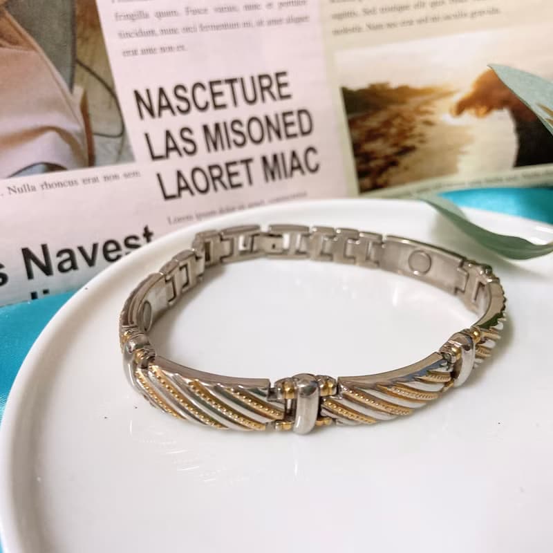 【西洋古董飾品】天然磁石錶帶感扣環 雙紋理 k金雙色 手環手鍊