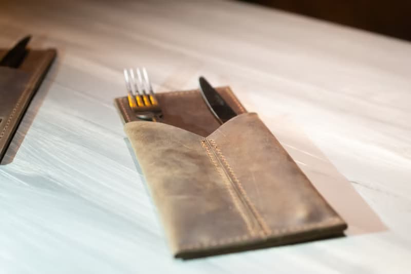 手工製作的竹製餐具皮革餐具架 環保可重複使用