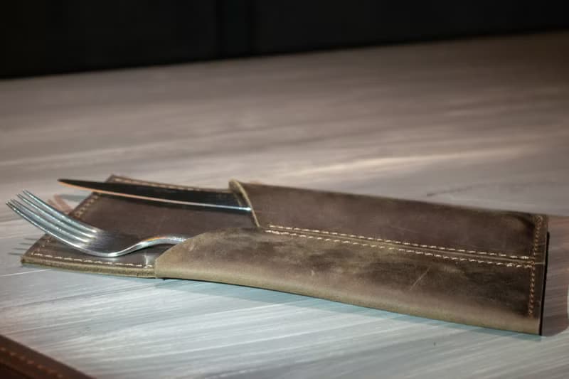 手工製作的竹製餐具皮革餐具架 環保可重複使用