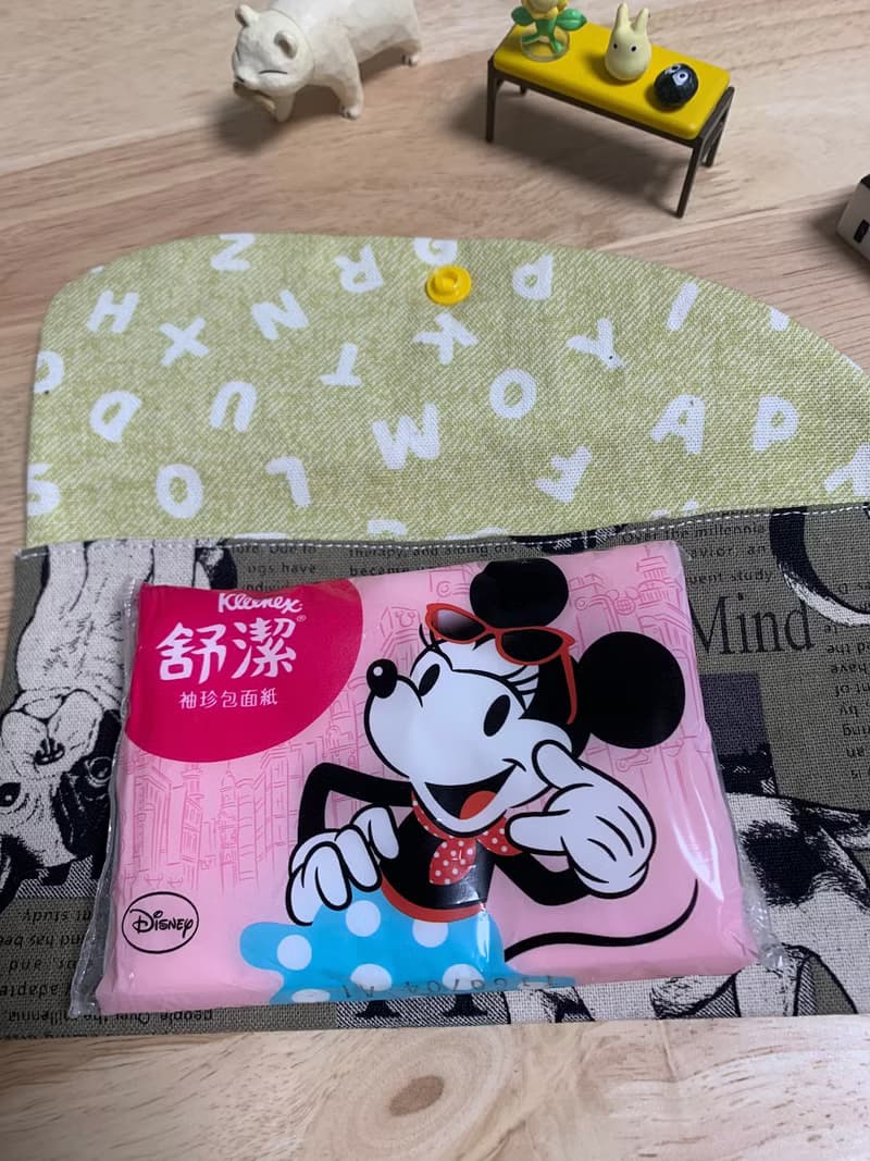 文青風優質萬用存摺袋 霸氣狗仔 大地黃 蛇年 禮物 收納 濕紙巾