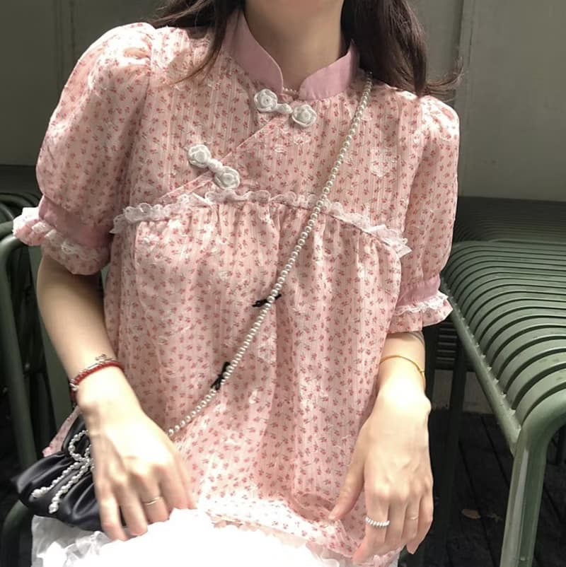 甜甜酷女孩兒 中式立領盤扣 粉色碎花 泡泡袖雪紡襯衫