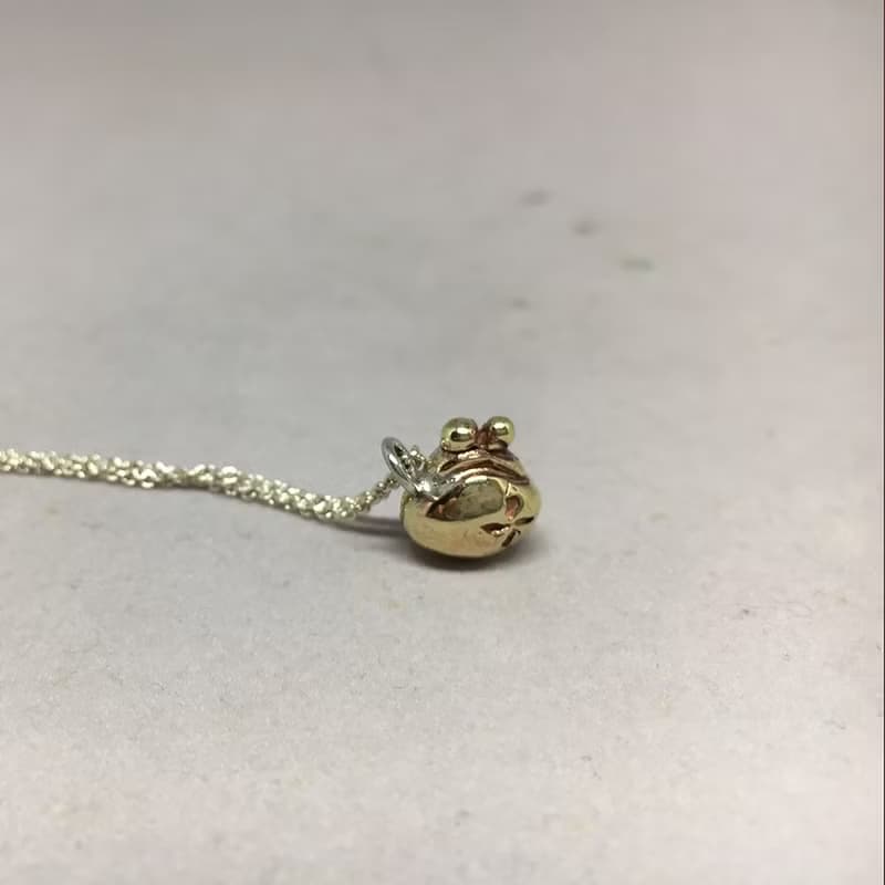 迷你口金包-錢包造型黃銅墜飾搭純銀項鍊,青冶金工手作的詩幸福中