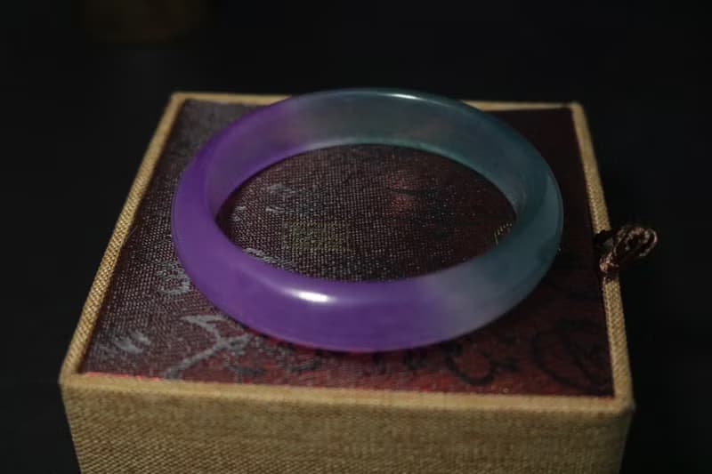 冰透紫色帶綠玉鐲子紫羅蘭手鐲禮盒裝