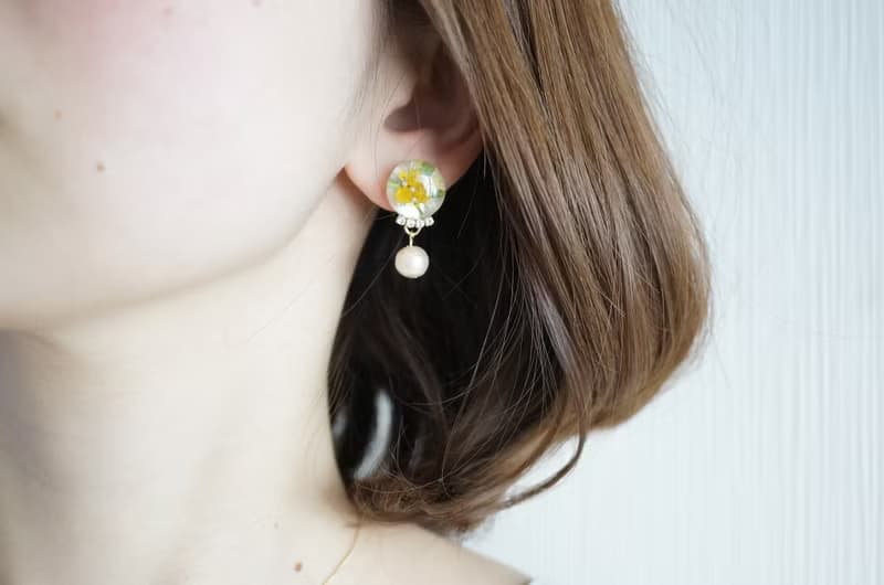 含羞草花束 I 樹脂耳環 + 項鍊 I 飾品兩件組