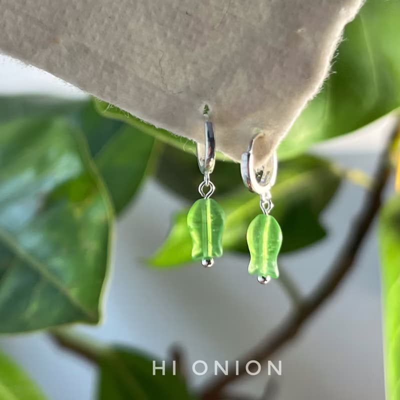 Hi onion小眾設計綠色琉璃魚耳墜迷你S925銀耳扣洗澡不用摘百搭