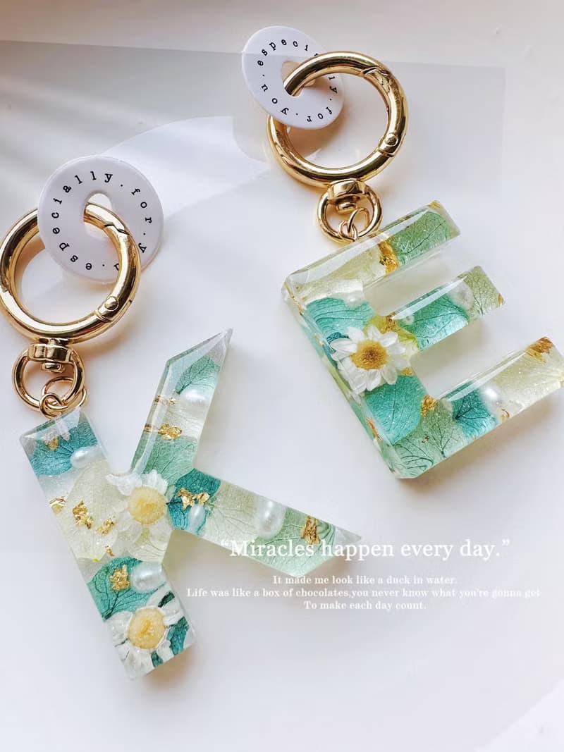 簡愛手作-Resinkeychains 滴膠手作乾燥花吊飾
