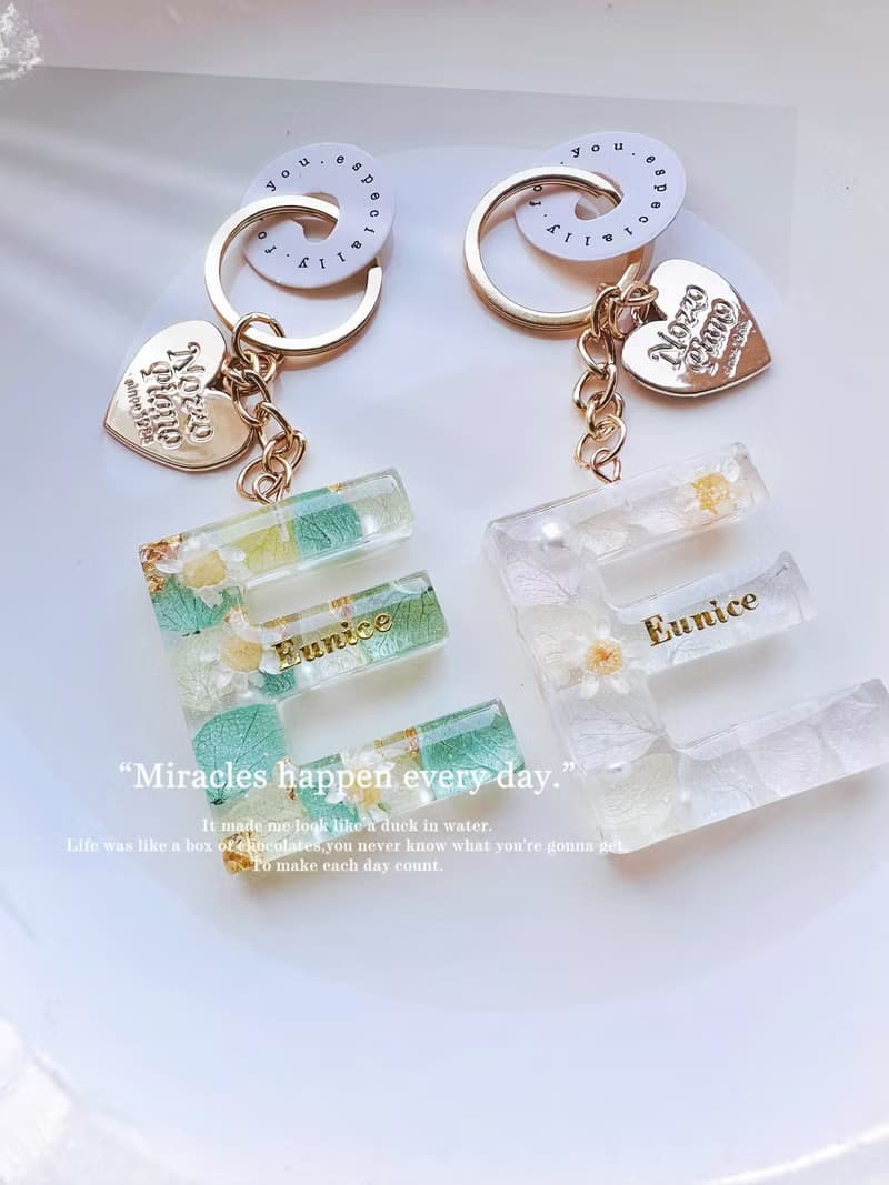 簡愛手作-Resinkeychains 滴膠手作乾燥花吊飾