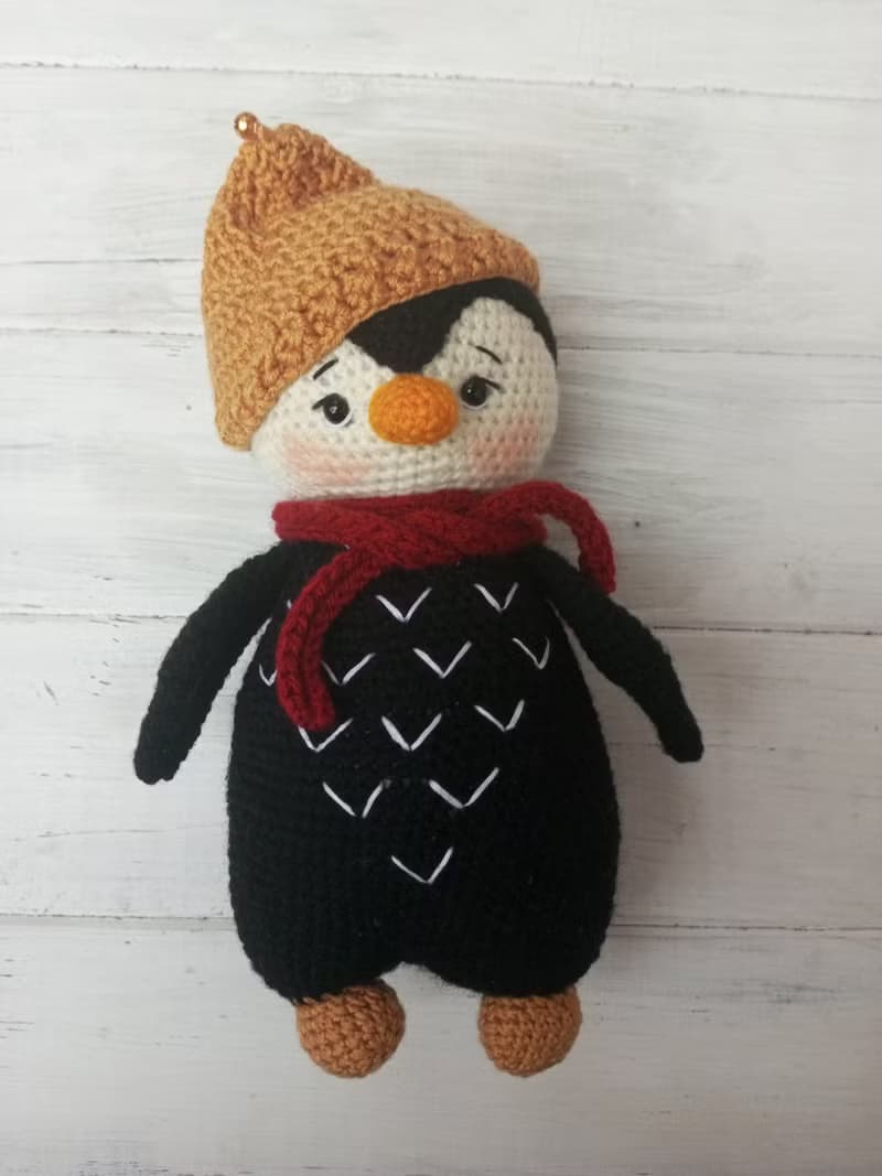 Hand Crochet Funny Penguin Stuffed Toys Animals Knit Amigurumi Gift
