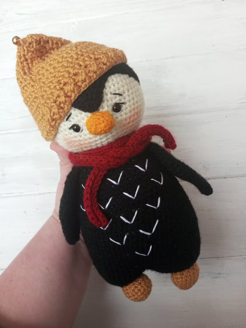 Hand Crochet Funny Penguin Stuffed Toys Animals Knit Amigurumi Gift