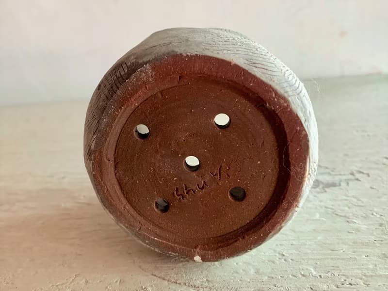 白刷刷手捏花器_陶器花器盆栽