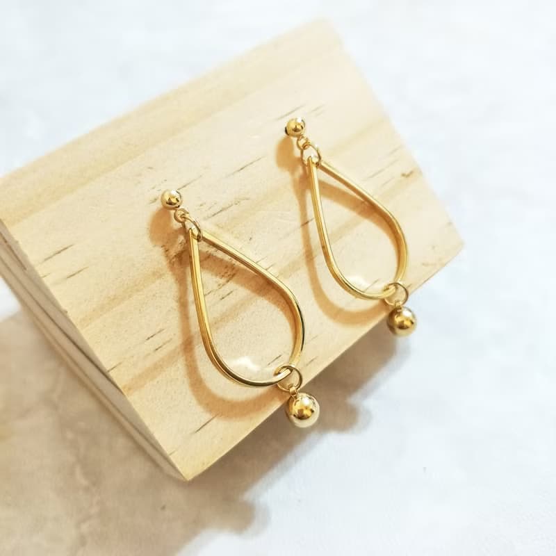 甜蜜浪漫 夢幻天空 雨滴耳釘耳飾 Raindrop Earrings