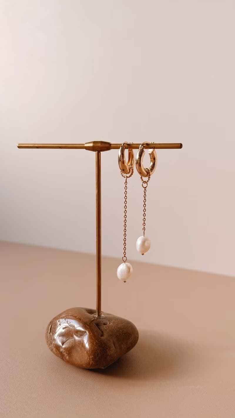 天然淡水珍珠不規則設計垂墜耳環  | 可改夾式 生日 聖誕禮盒