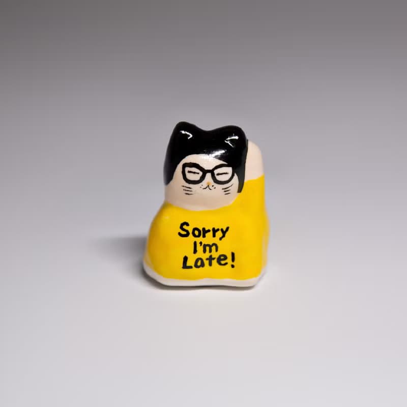 街頭開運招財貓-T恤貓-Sorry I'm late!