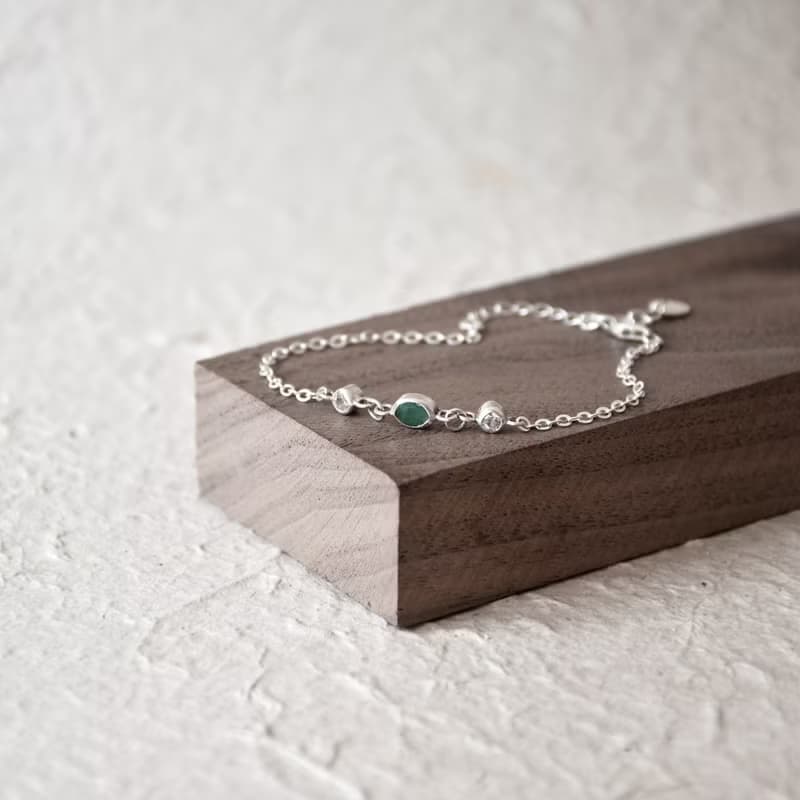 手製天然祖母綠石配鋯石925銀手鍊 // 天然寶石 // 五月份生日石