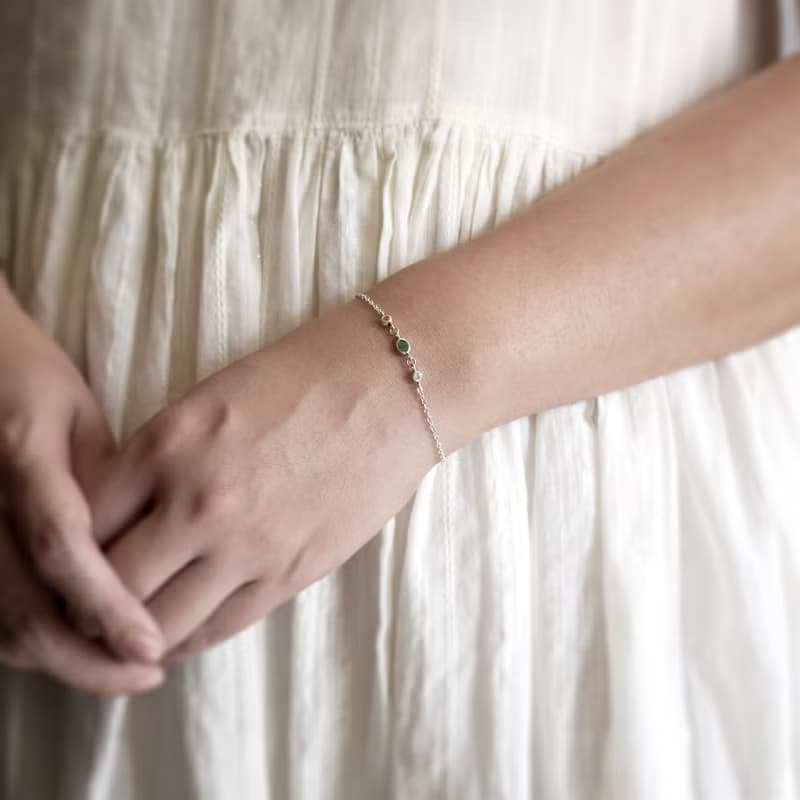 手製天然祖母綠石配鋯石925銀手鍊 // 天然寶石 // 五月份生日石