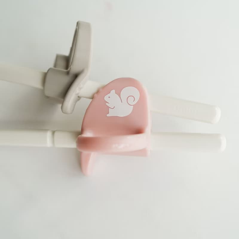 【combi】三階段彈力學習筷 (右手/左手, 附環保收納袋)