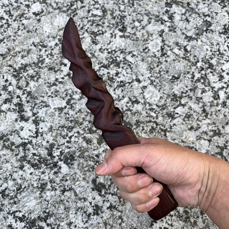 我販劍　妖刀　失於欲得　匕首　短刀　伯利茲黃檀　魔劍