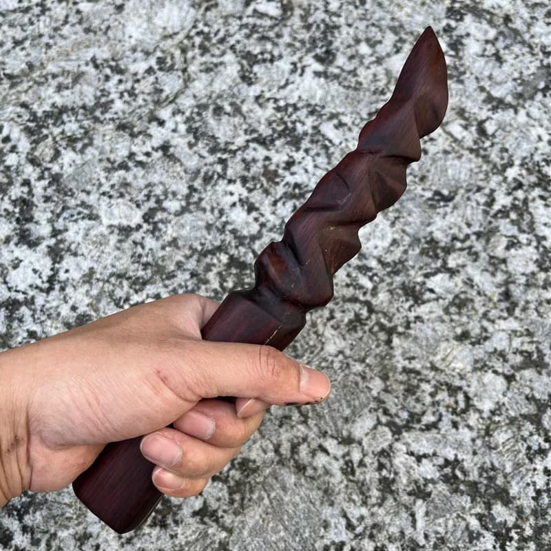 我販劍　妖刀　失於欲得　匕首　短刀　伯利茲黃檀　魔劍