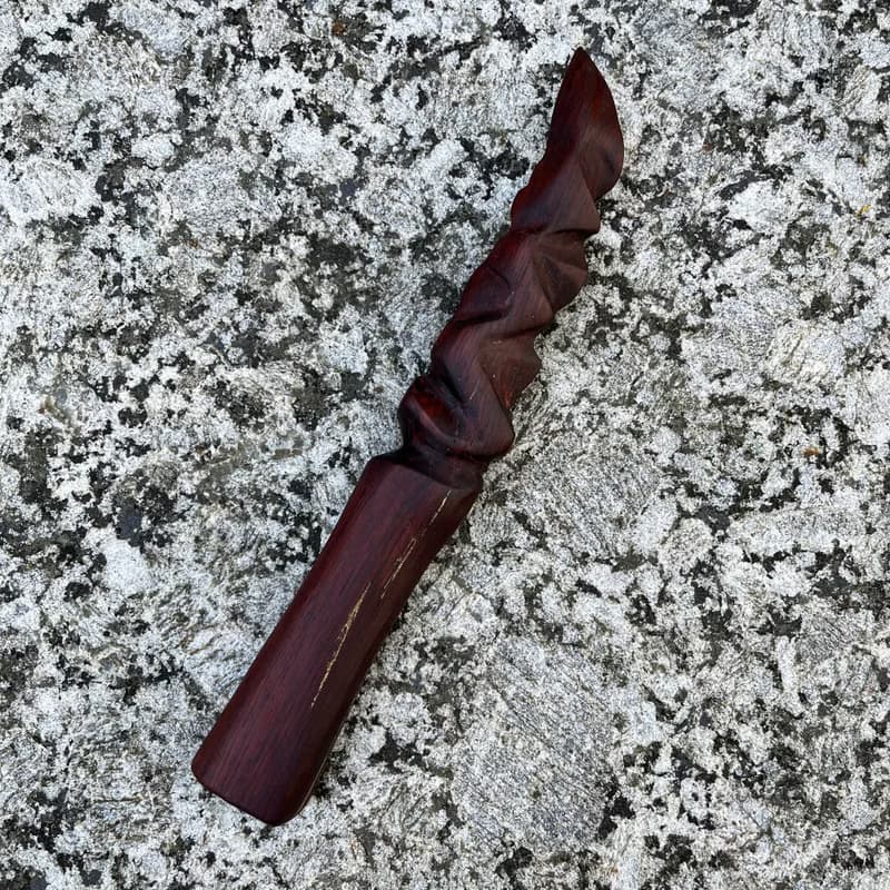 我販劍　妖刀　失於欲得　匕首　短刀　伯利茲黃檀　魔劍
