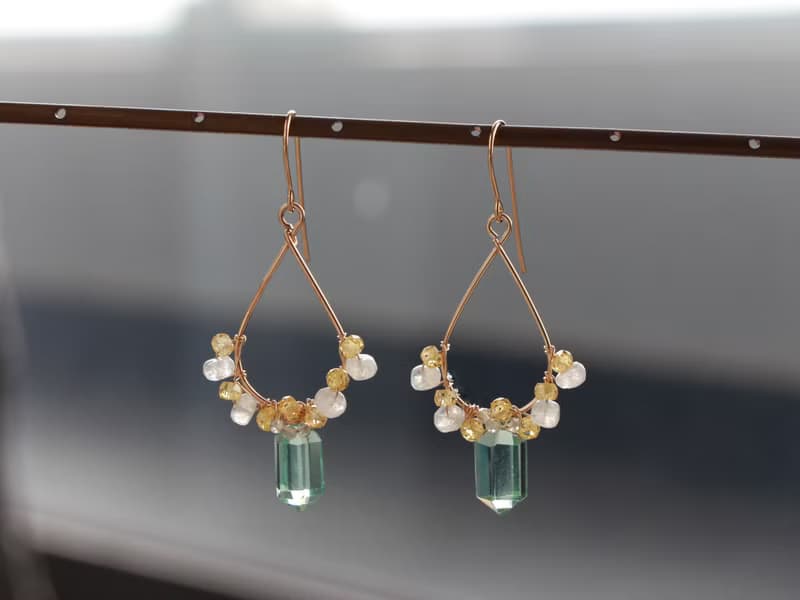 14kgf-lime green jewel drop pierced earrings/can change to clip-on