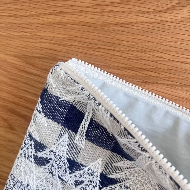 mina perhonen landtheater & choucho ポーチ　森　電子書籍　収納袋　刺繍　リーダー入れ
