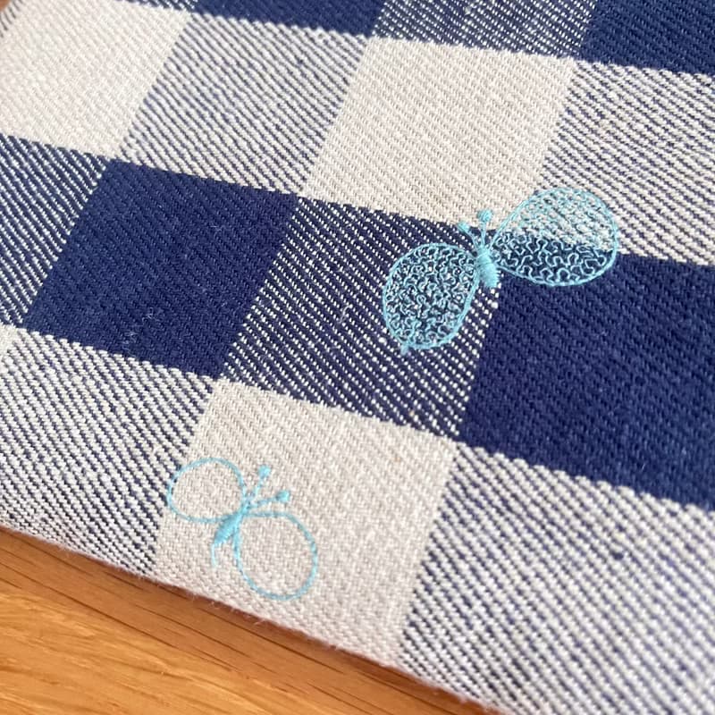 mina perhonen landtheater & choucho ポーチ　森　電子書籍　収納袋　刺繍　リーダー入れ