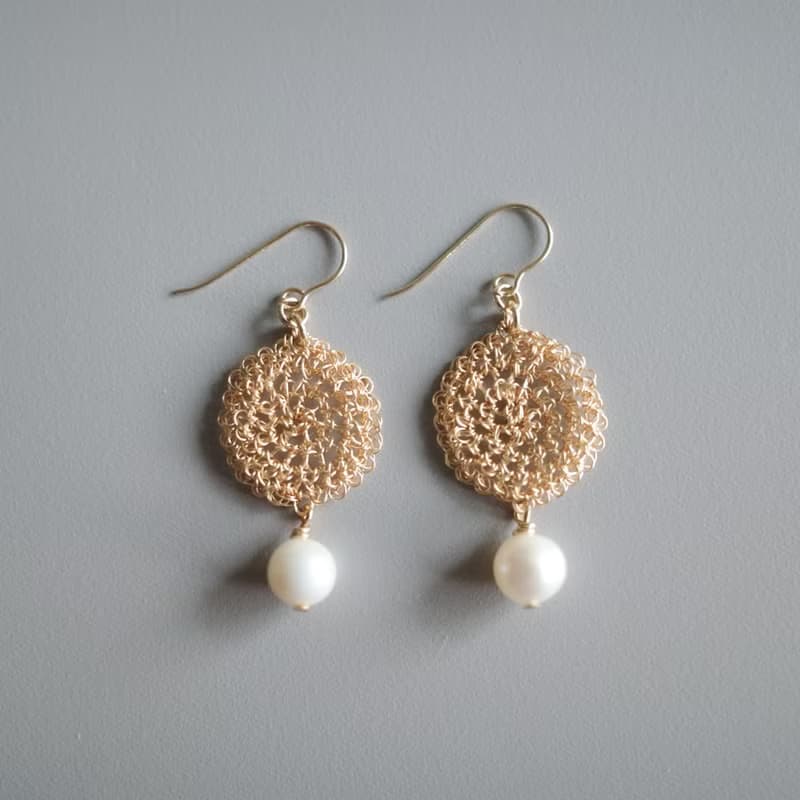 Lace Pearl 金屬蕾絲耳飾　Gold color