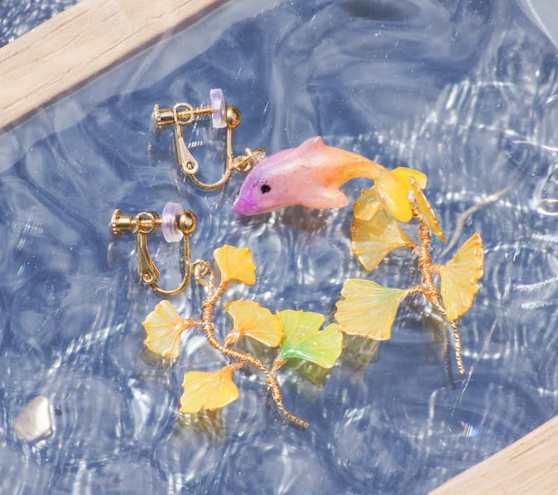 【一躍知秋飛高高】海豚 × 銀杏 不對稱水晶花耳環(售完不補)
