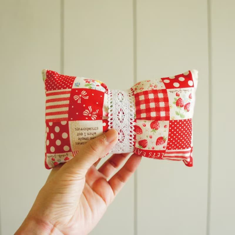 Lovely日本布【草莓蕾絲和服腰帶蝴蝶結造型手腕枕、紅格】滑鼠枕