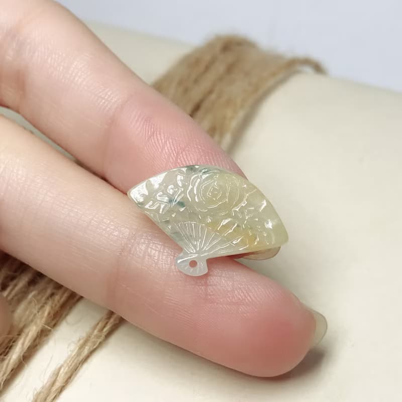 冰飄花翡翠扇子  | 天然A貨翡翠 | 送禮