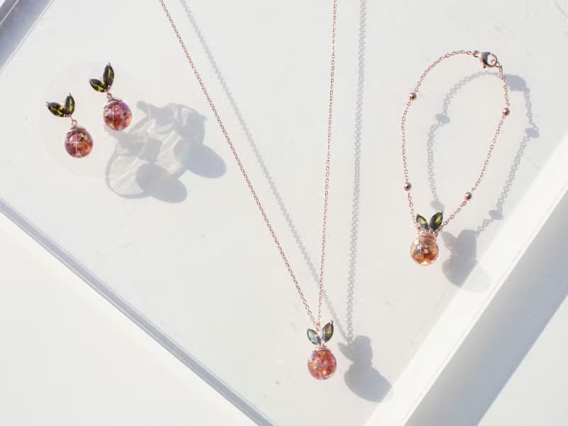 Jeju Tangerine Snowball Necklace