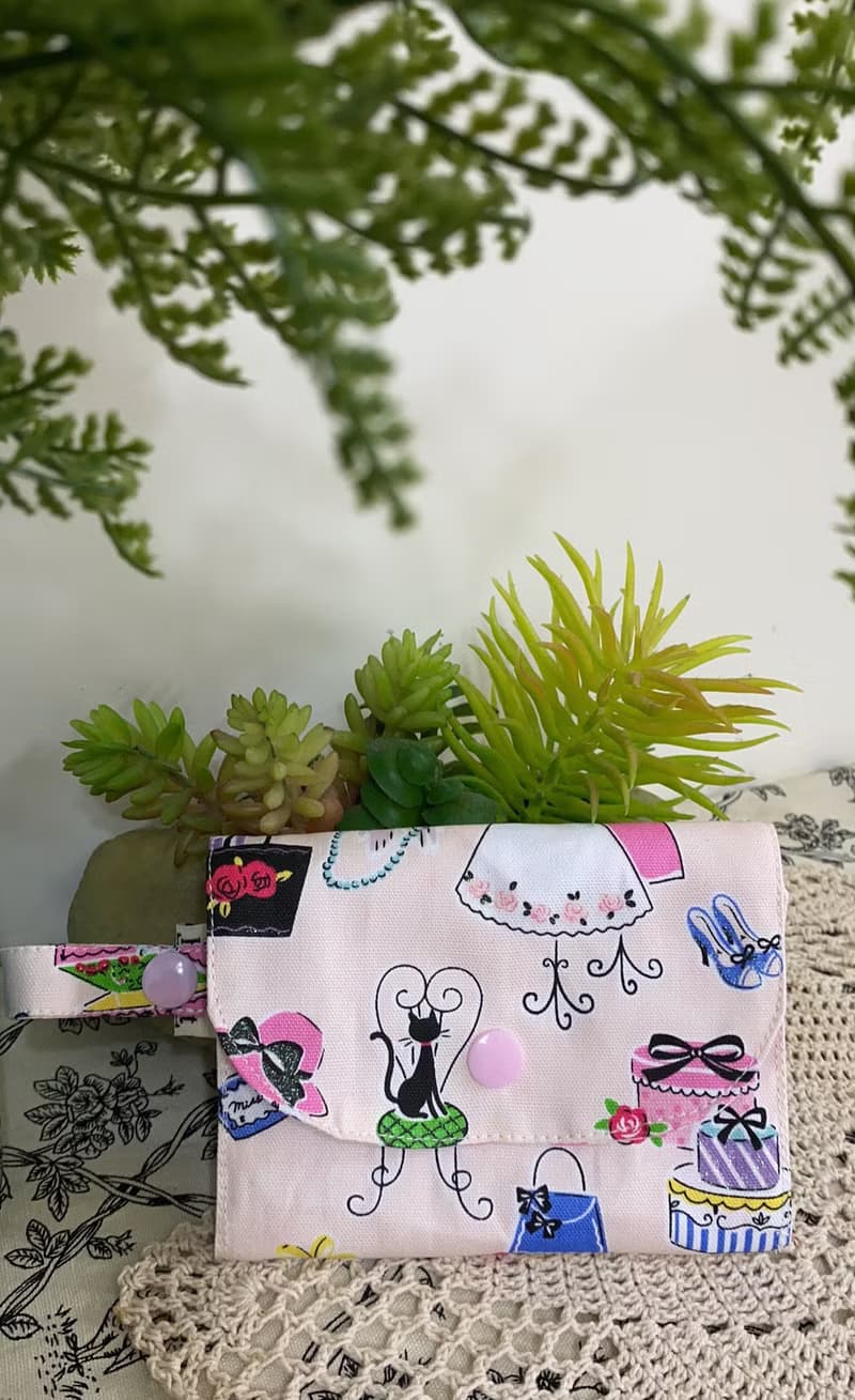 北歐風格粉红化妝舞會圖多層小收納袋多功能小包零錢包