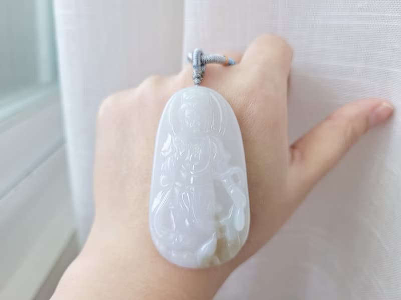 【親翠】天然翡翠 冰純純牛奶底撒金站觀音雕節式繩項鍊 佛系