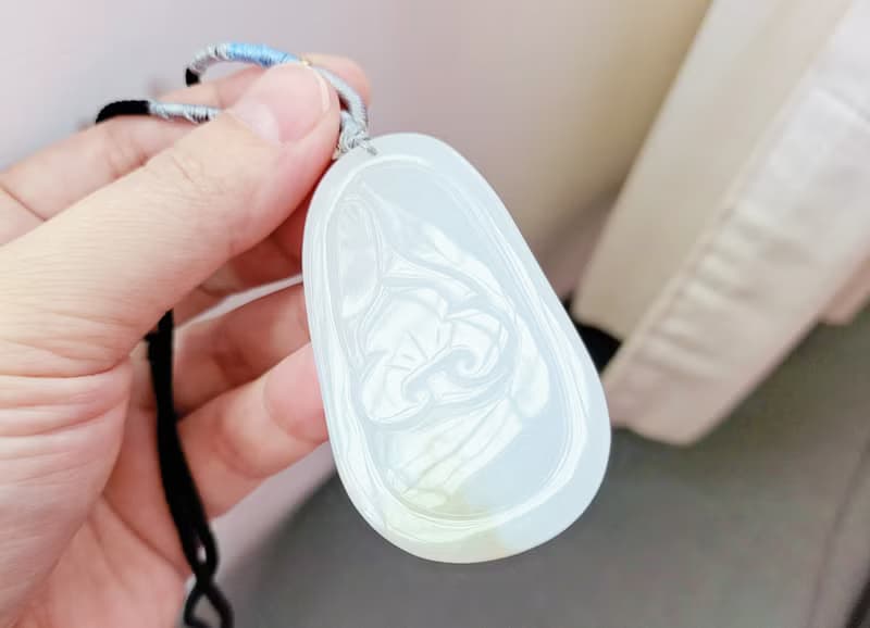 【親翠】天然翡翠 冰純純牛奶底撒金站觀音雕節式繩項鍊 佛系
