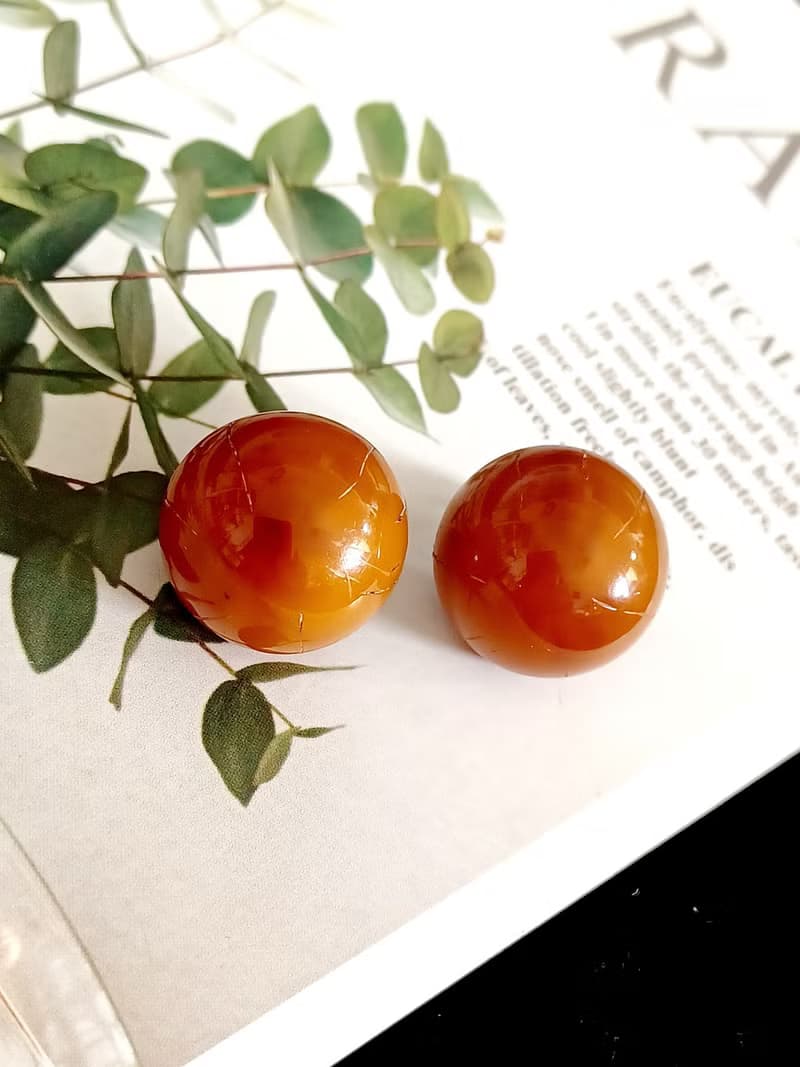 vintage jewelry Trifari 簡約琥珀色半球形 夾式耳環