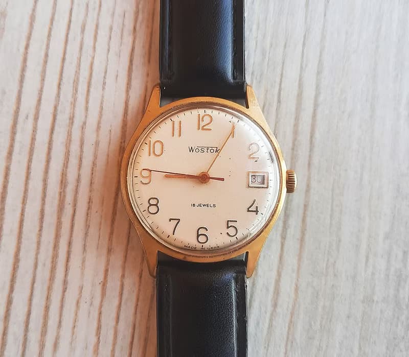 Wostok 2214 mens wrist watch USSR  – Soviet wind up watch Vostok 17 jewels